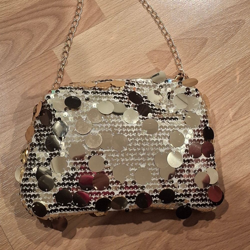 Gold Sequins Shoulder Bag - Picture 3 of 8